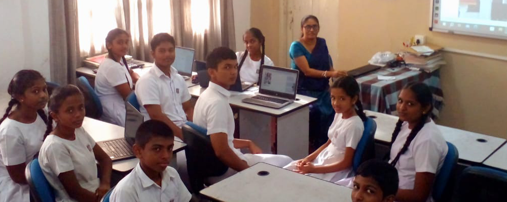 වෙබ් අඩවි සංවර්ධන කණ්ඩායම